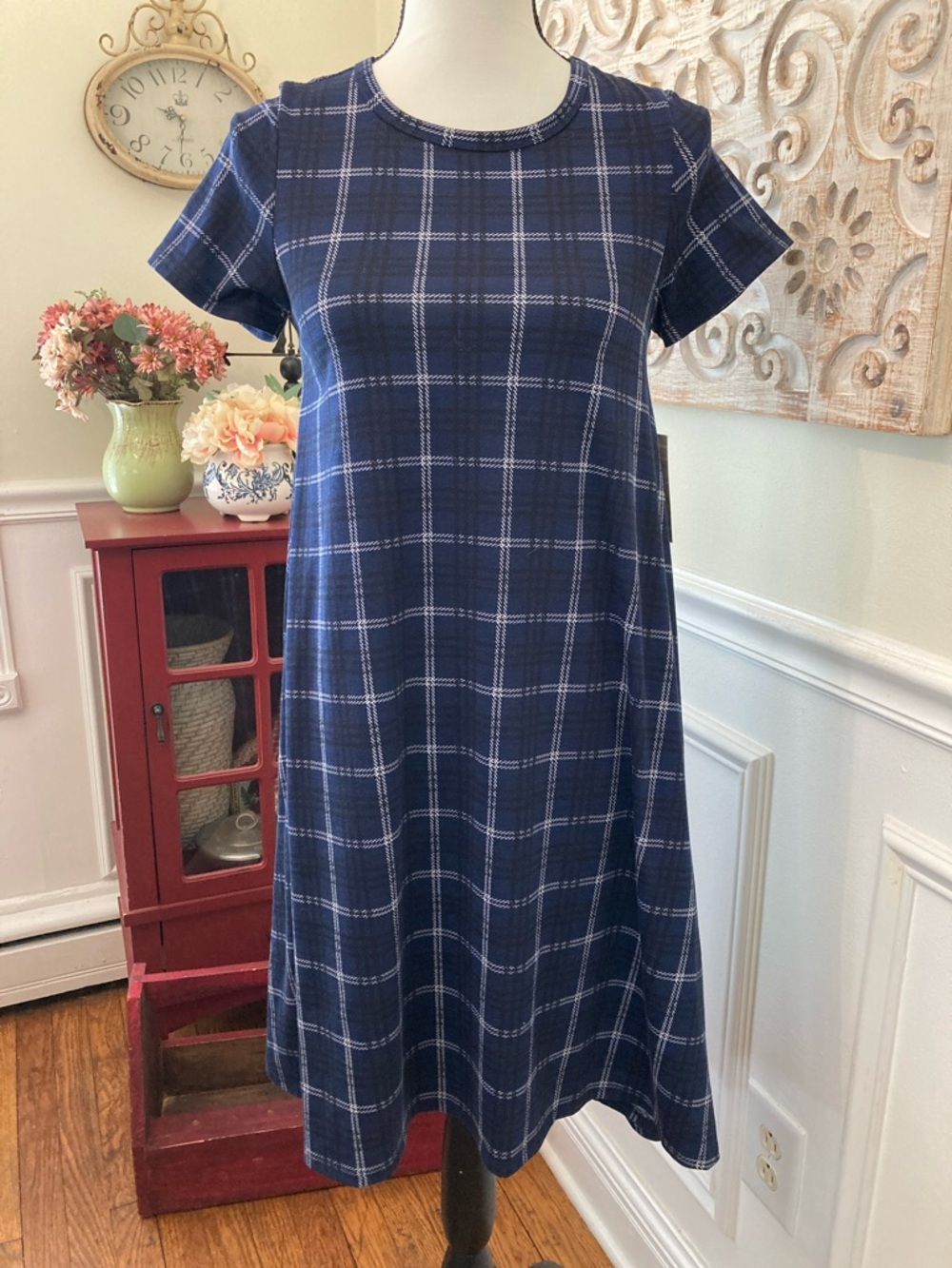 LuLaRoe carly Navy and White Plaid High-Low Dress